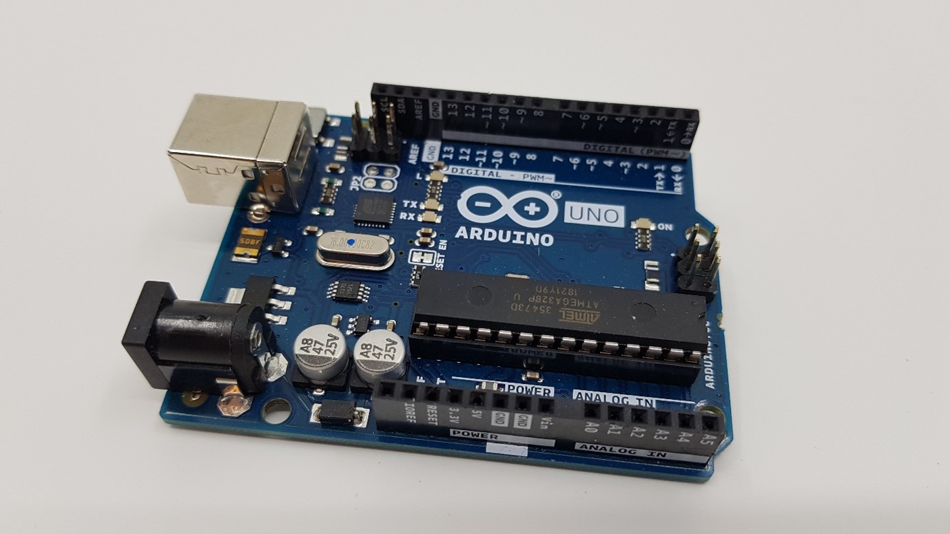 Arduino Uno mikrokontroller.