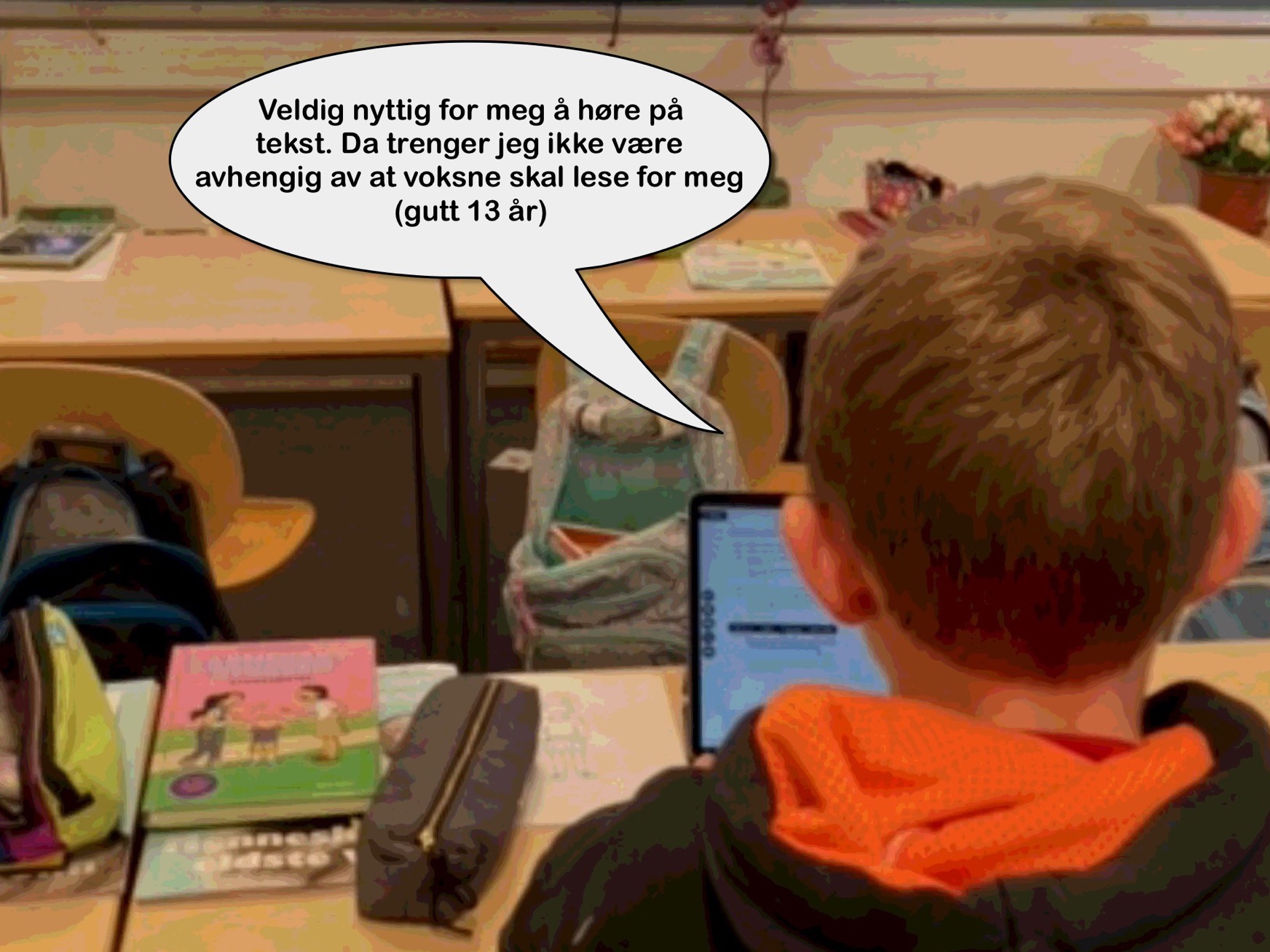 Gutt jobber på iPad i klasserommet.