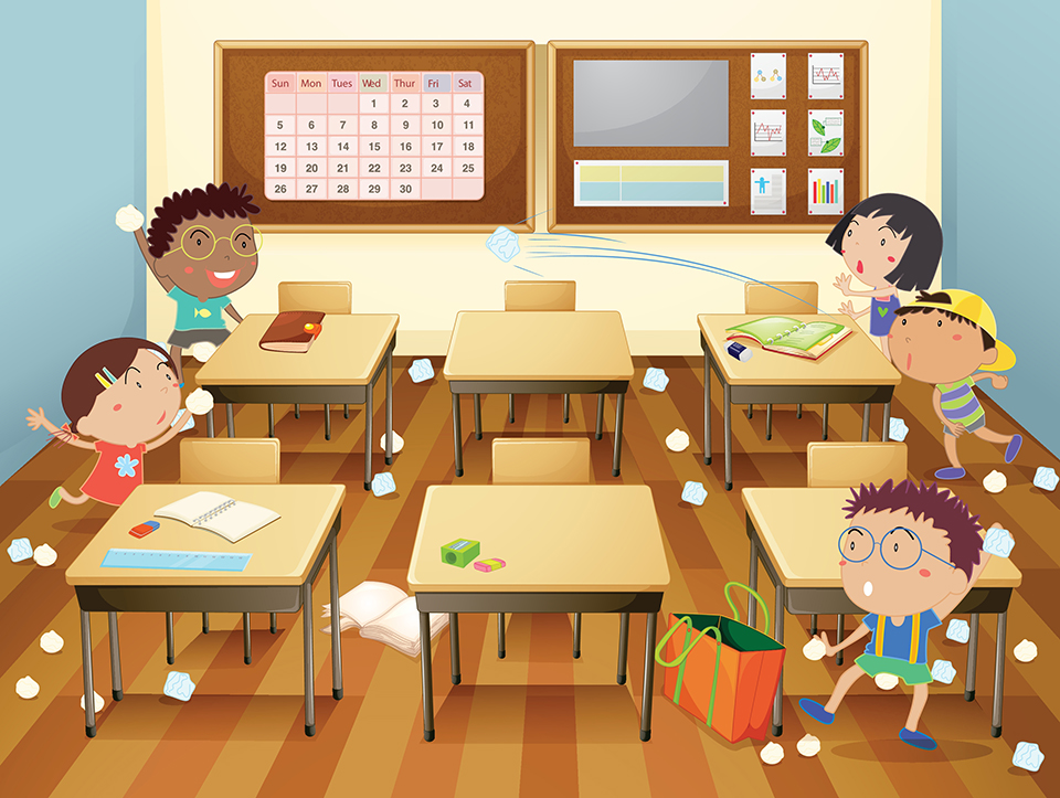 Barn i klasserom kaster papir